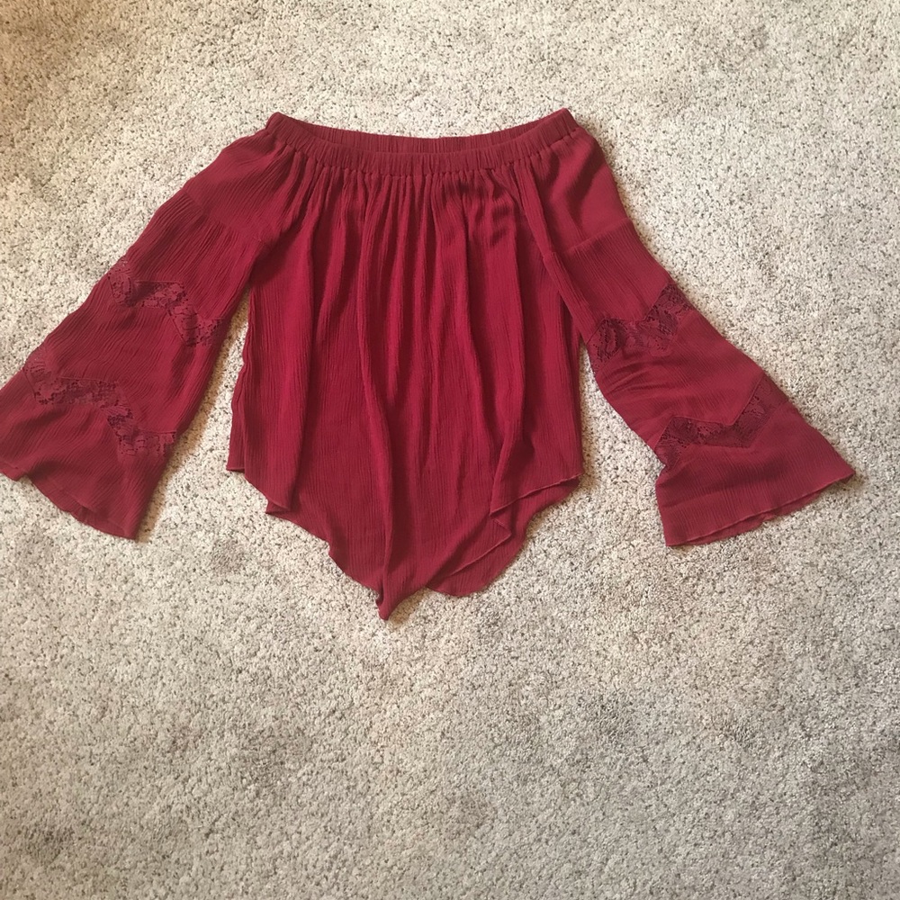 Top - off shoulder but can be worn on shoulder too